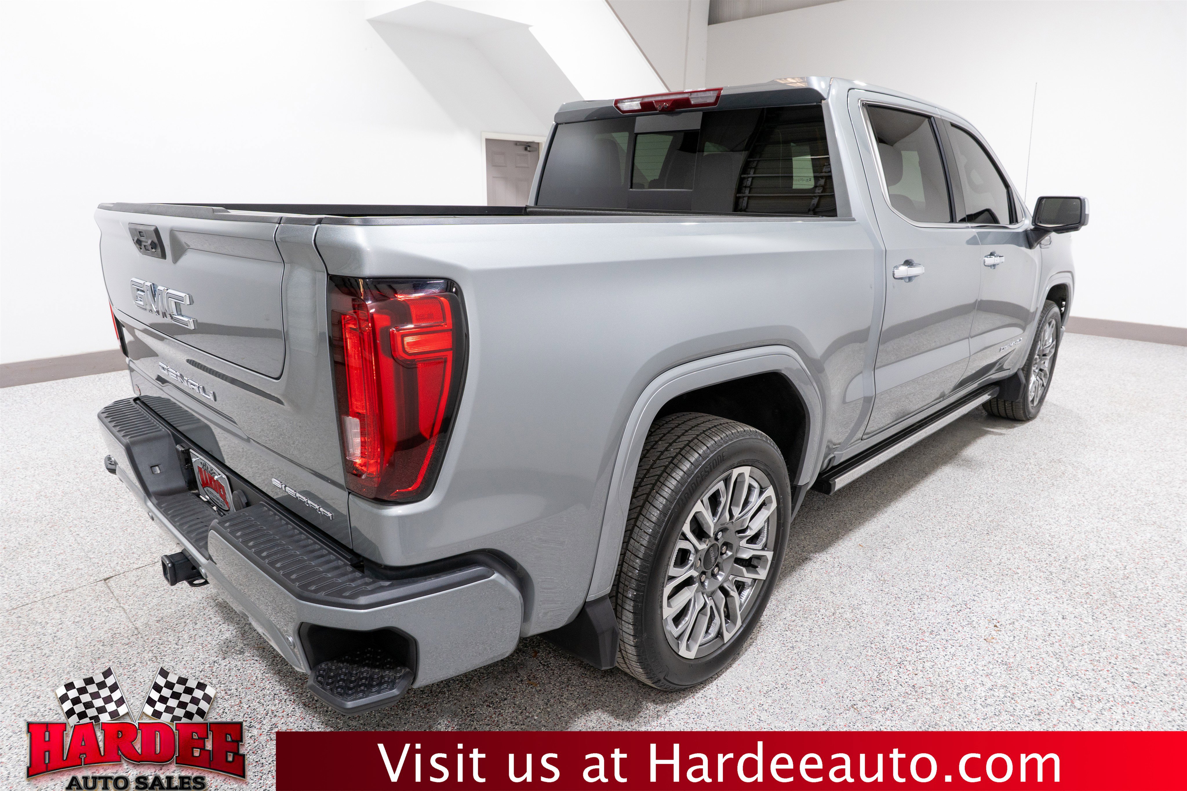 Used 2025 GMC Sierra 1500 Denali Ultimate image 5