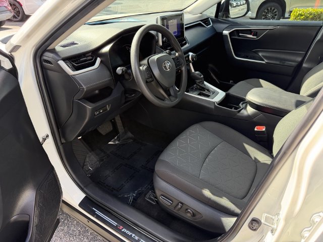 Used 2023 Toyota RAV4 XLE FWD image 23