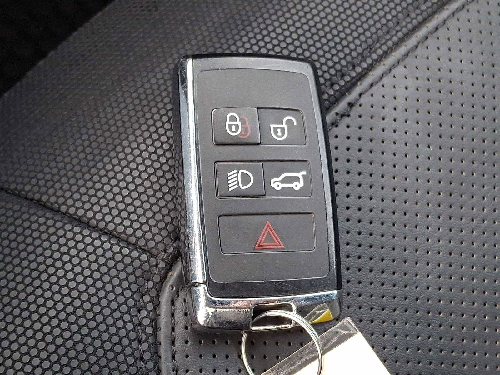 Used 2021 Land Rover Defender 110 X-Dynamic HSE image 23