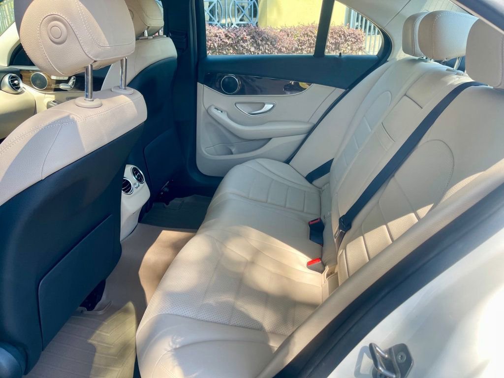 Used 2020 Mercedes-Benz C 300 Sedan image 11