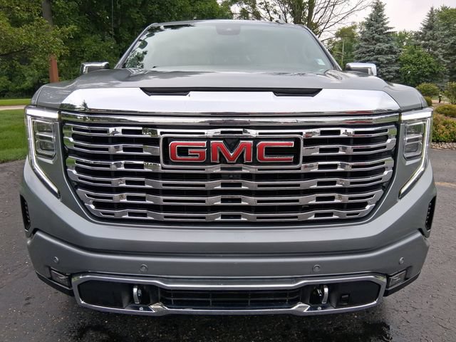 Used 2025 GMC Sierra 1500 Denali AWD/4WD image 2