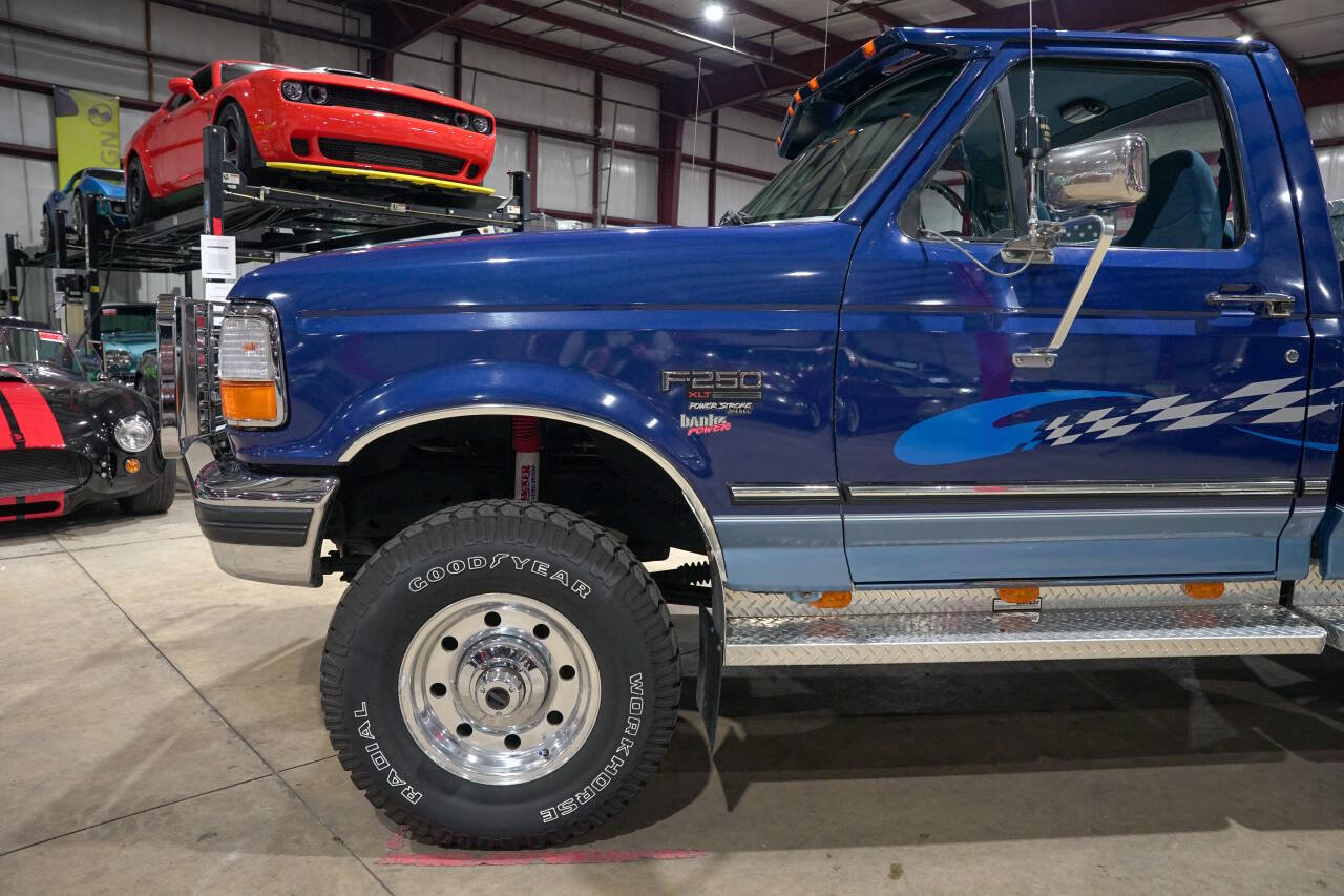 Used 1996 Ford F250 4x4 Regular Cab image 3