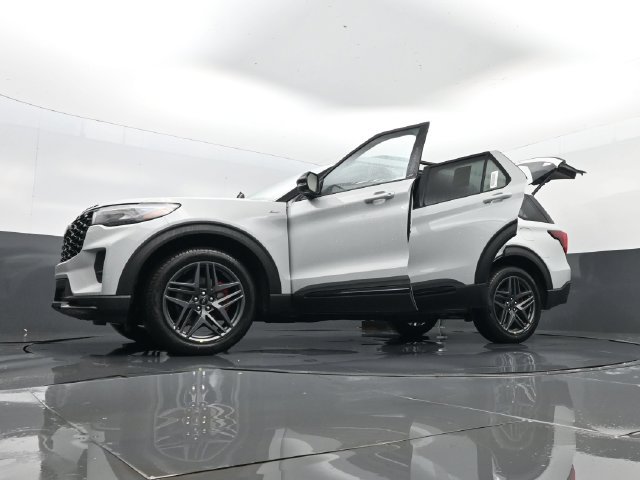 New 2027 Ford Explorer ST-Line w/ Premium Package AWD/4WD image 34