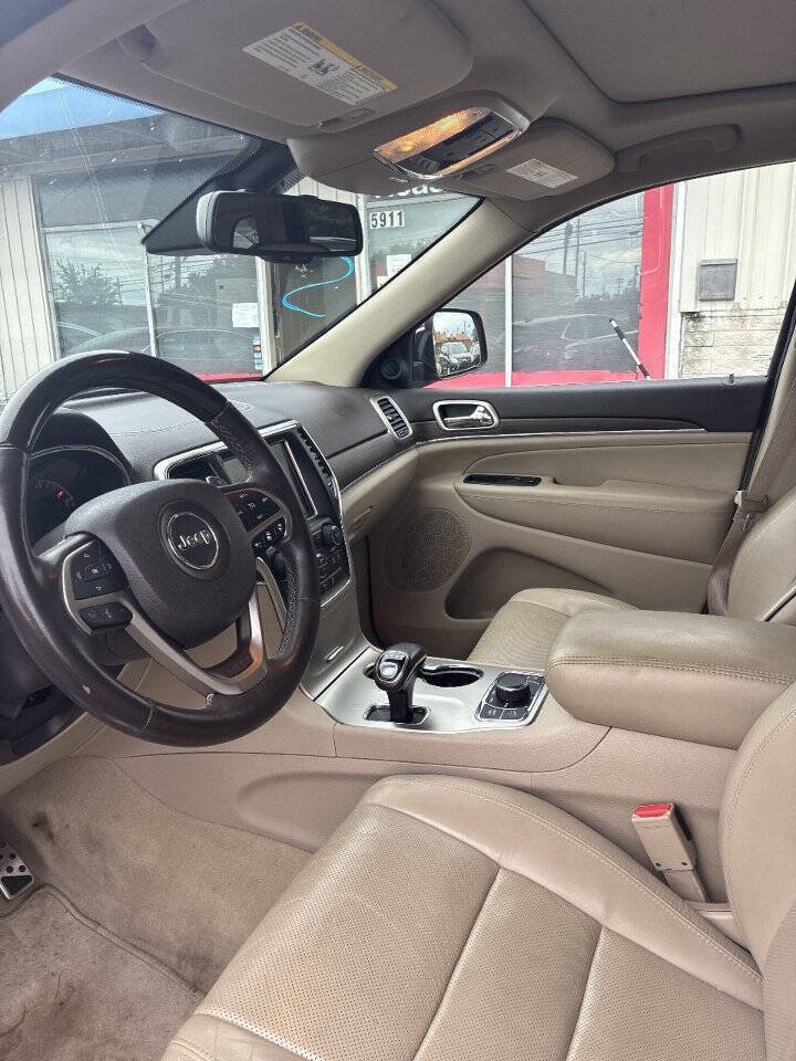 Used 2014 Jeep Grand Cherokee Overland AWD/4WD image 11