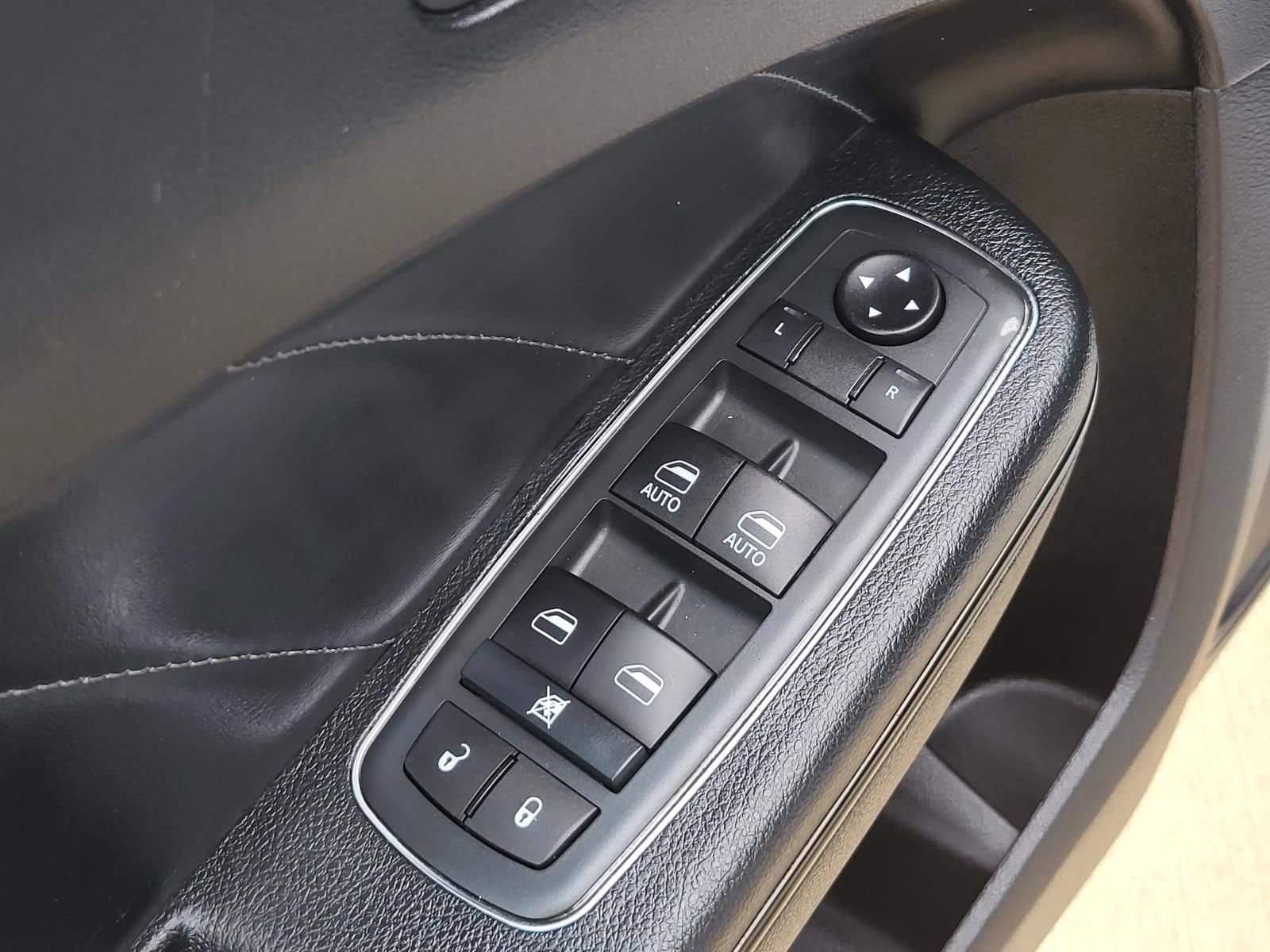 Used 2020 Dodge Charger SXT w/ Plus Group RWD image 20