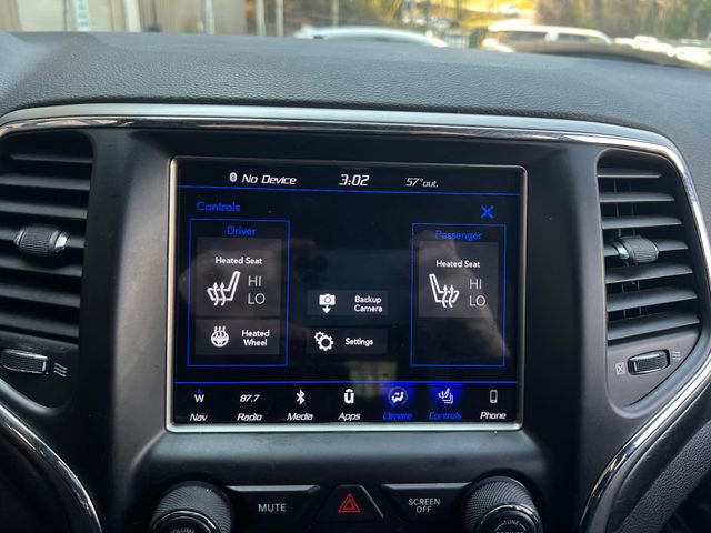 Used 2018 Jeep Grand Cherokee Altitude image 24