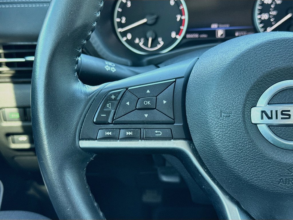 Used 2020 Nissan Sentra SV FWD image 18