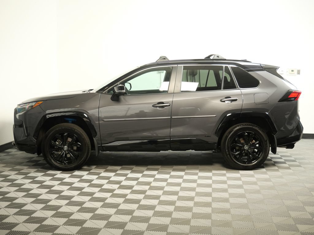 Used 2024 Toyota RAV4 XSE AWD/4WD image 5