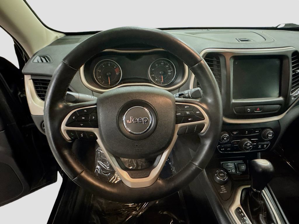 Used 2018 Jeep Cherokee Limited image 13