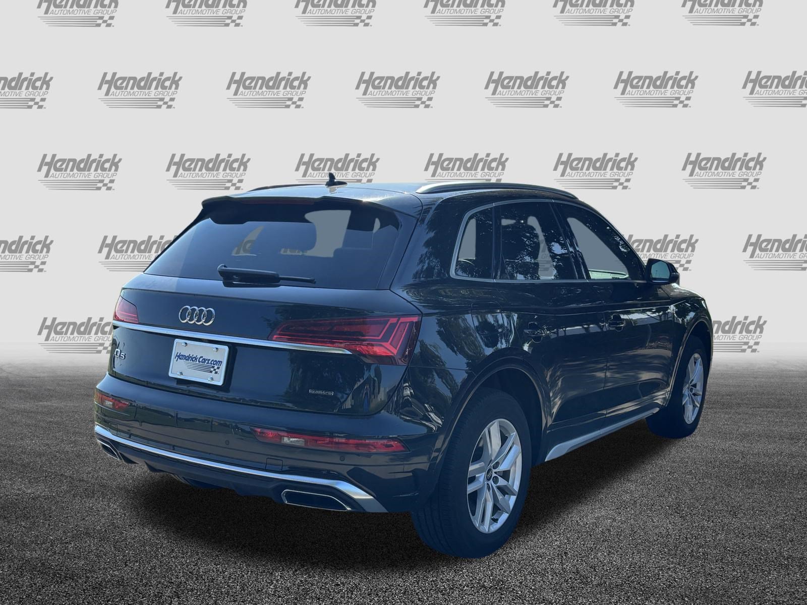 Used 2023 Audi Q5 2.0T Premium w/ Convenience Package AWD/4WD image 11