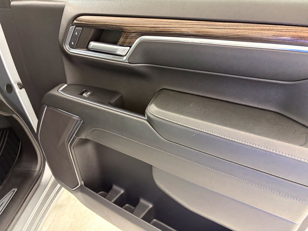 Used 2024 Chevrolet Silverado 1500 LT RWD image 45