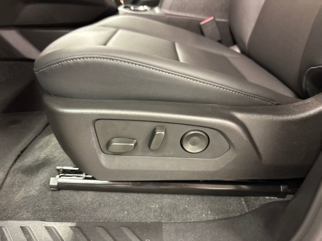 New 2026 GMC Canyon Elevation w/ Convenience Package RWD image 23