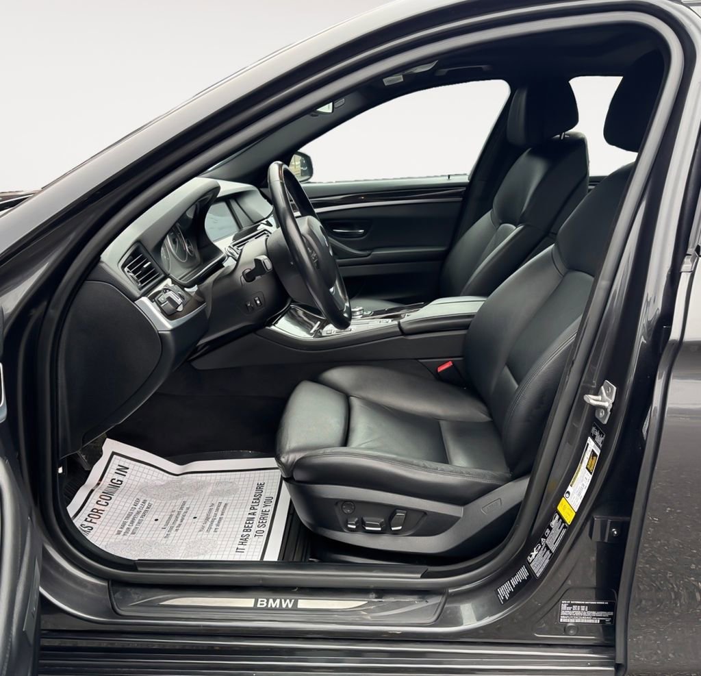 Used 2012 BMW 535i xDrive Sedan image 12