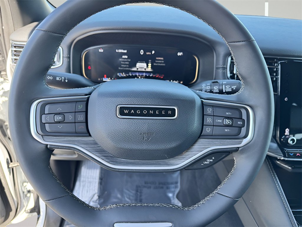 Used 2024 Jeep Wagoneer L Series III w/ Flexible Seating Group image 22