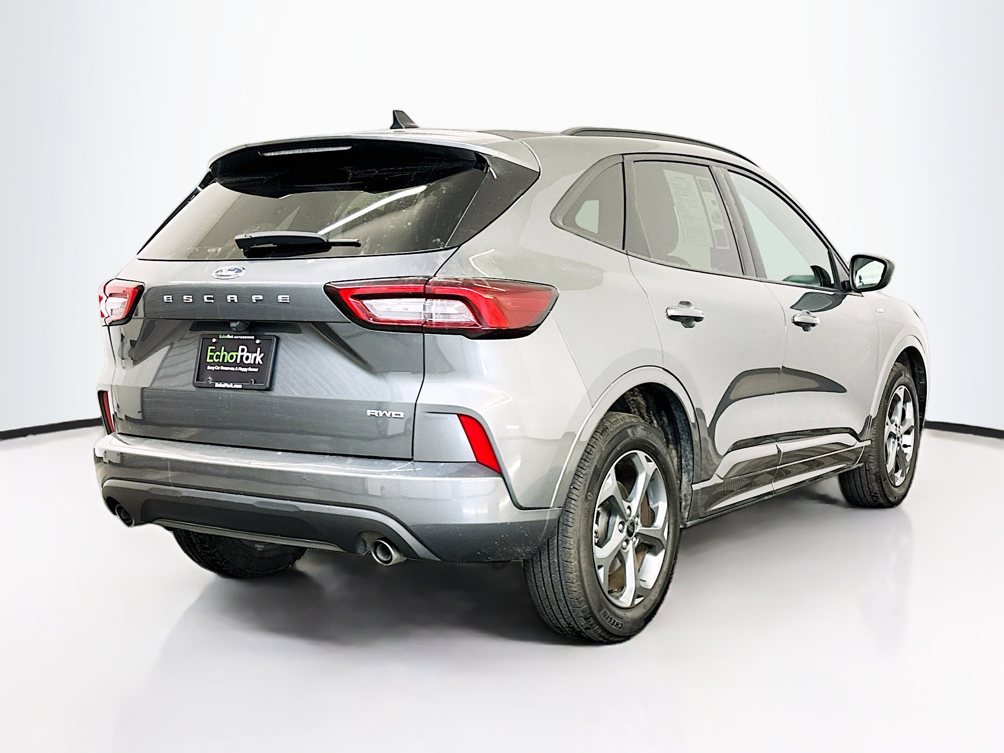 Used 2024 Ford Escape ST-Line image 9