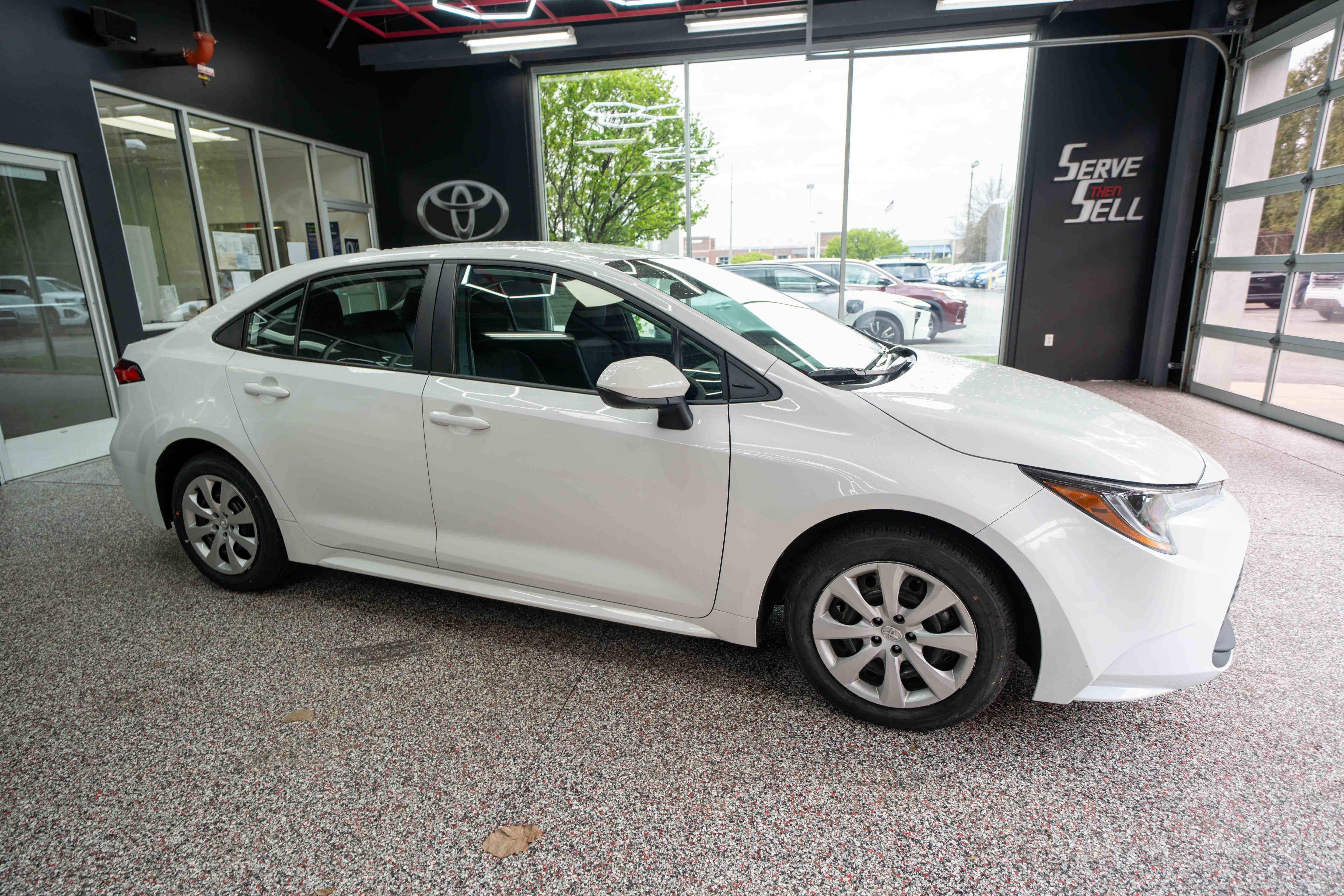 Used 2024 Toyota Corolla LE image 5