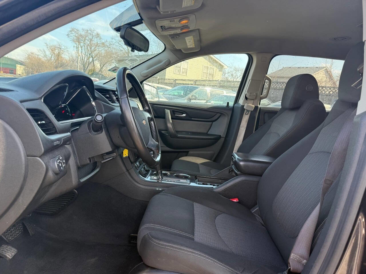 Used 2015 Chevrolet Traverse LT w/ Style and Technology Package image 16