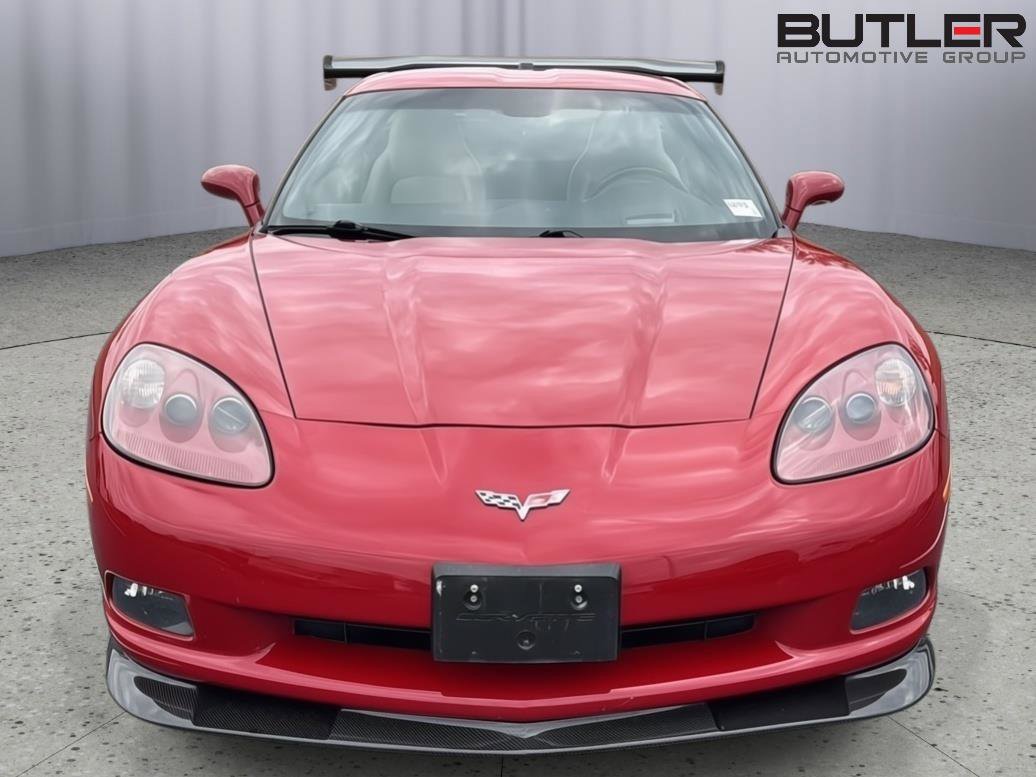 Used 2005 Chevrolet Corvette Coupe w/ Preferred Equipment Group image 3