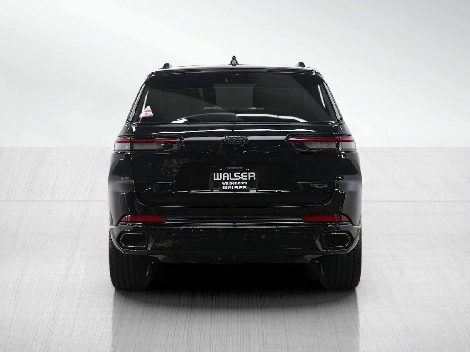Used 2023 Jeep Grand Cherokee L Summit image 4