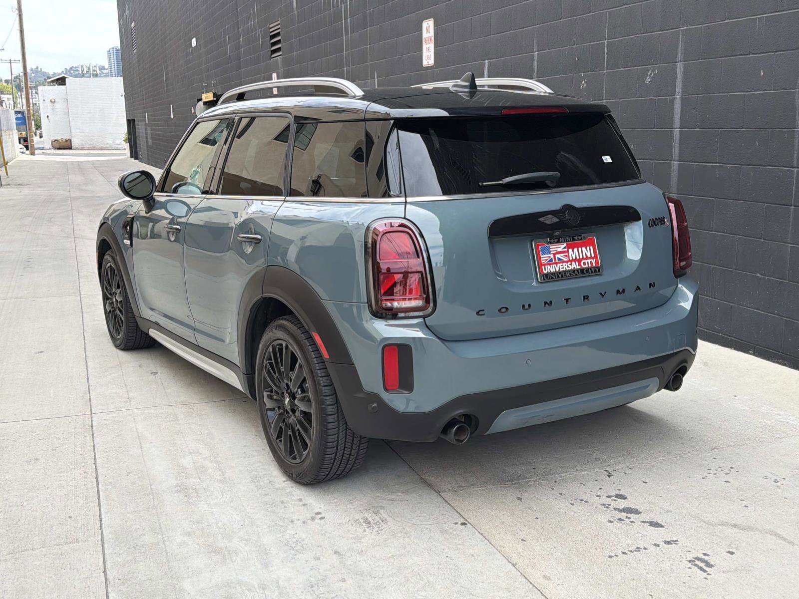Used 2022 MINI Cooper Countryman S w/ Premium Package image 3
