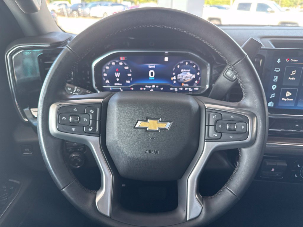 Used 2025 Chevrolet Silverado 1500 LT AWD/4WD image 25