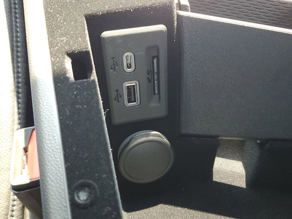 New 2025 Cadillac CT4 Premium Luxury image 37