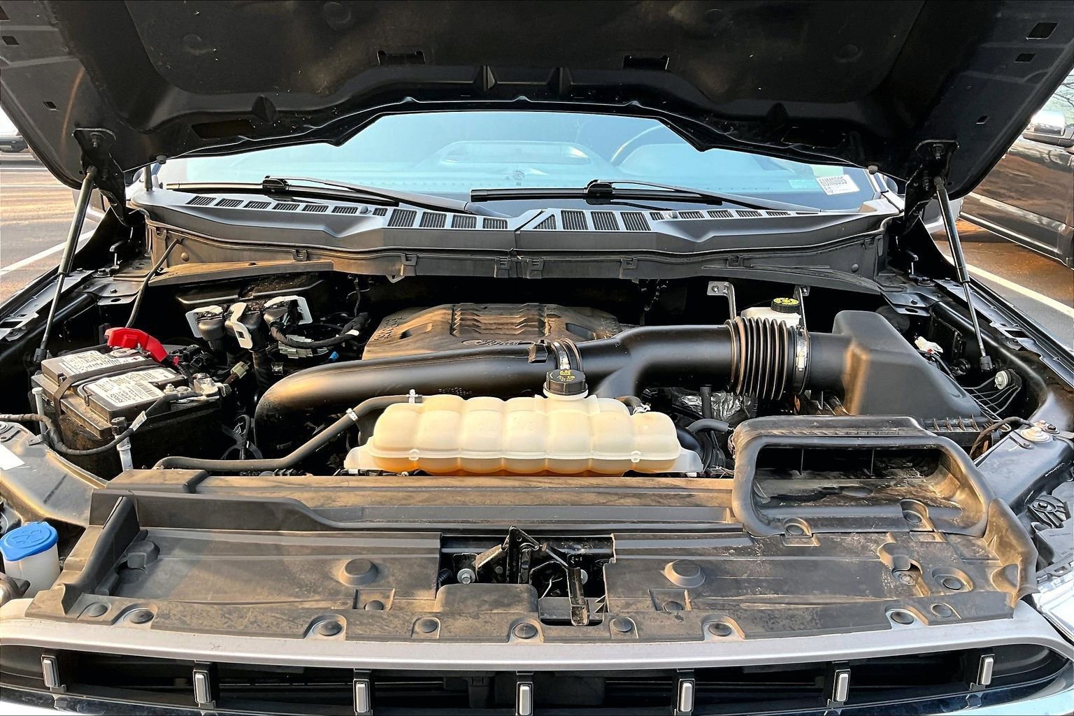 Used 2022 Ford F150 Lariat image 31