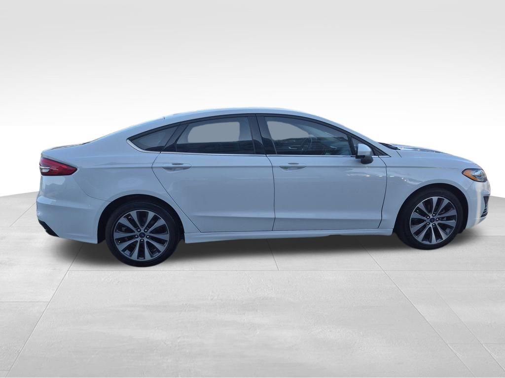 Used 2020 Ford Fusion SE image 8