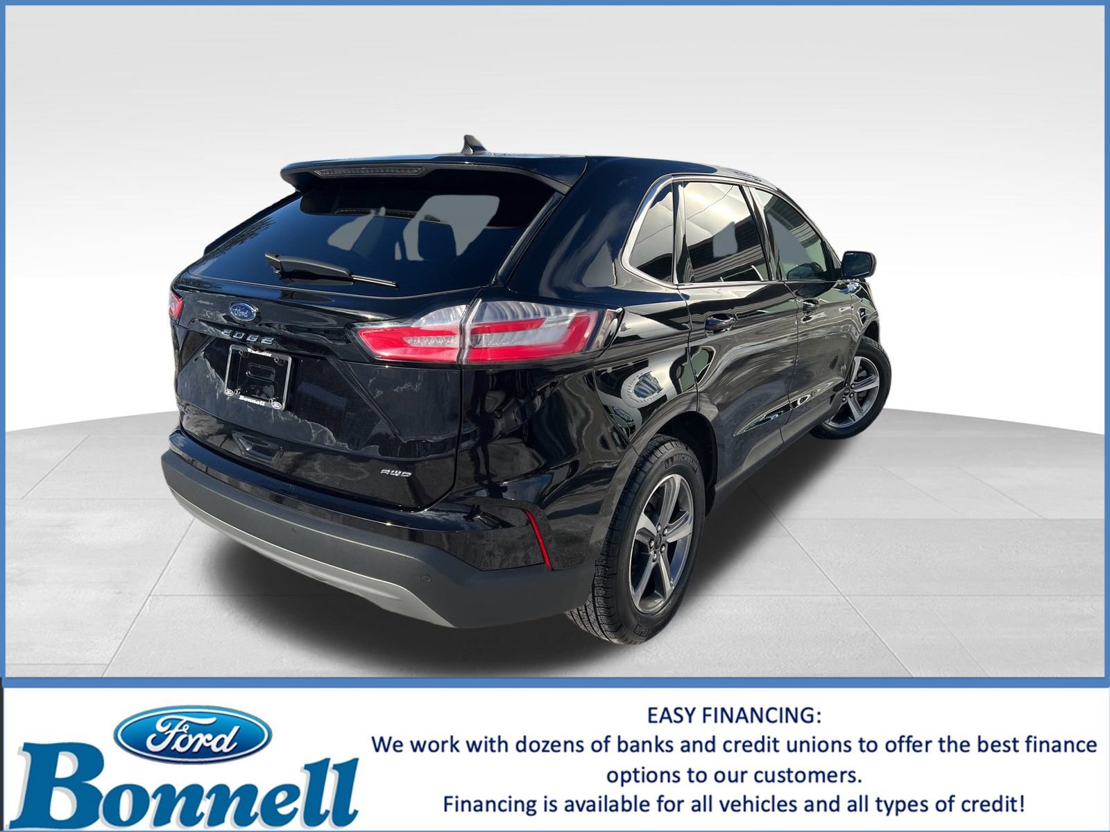 Used 2024 Ford Edge SEL w/ Convenience Package image 4