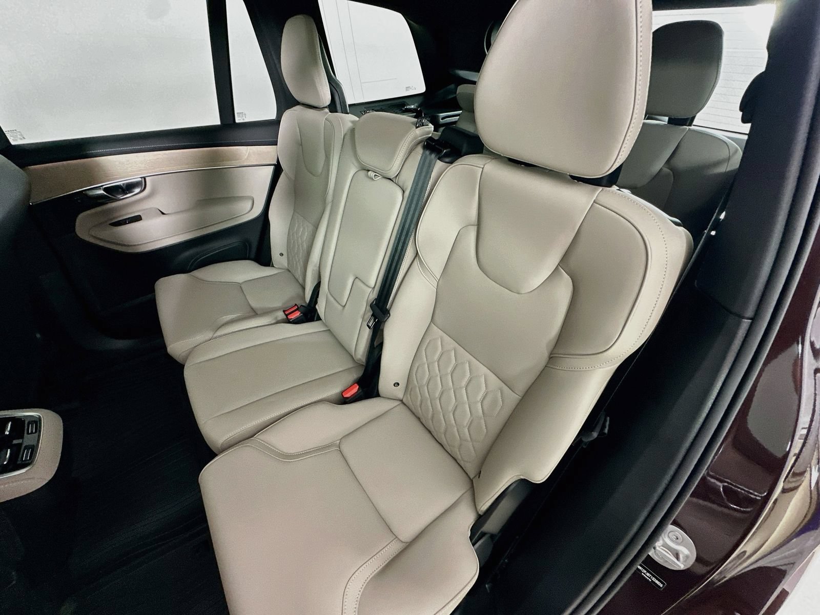 New 2026 Volvo XC90 B5 Core w/ Protection Package AWD/4WD image 35