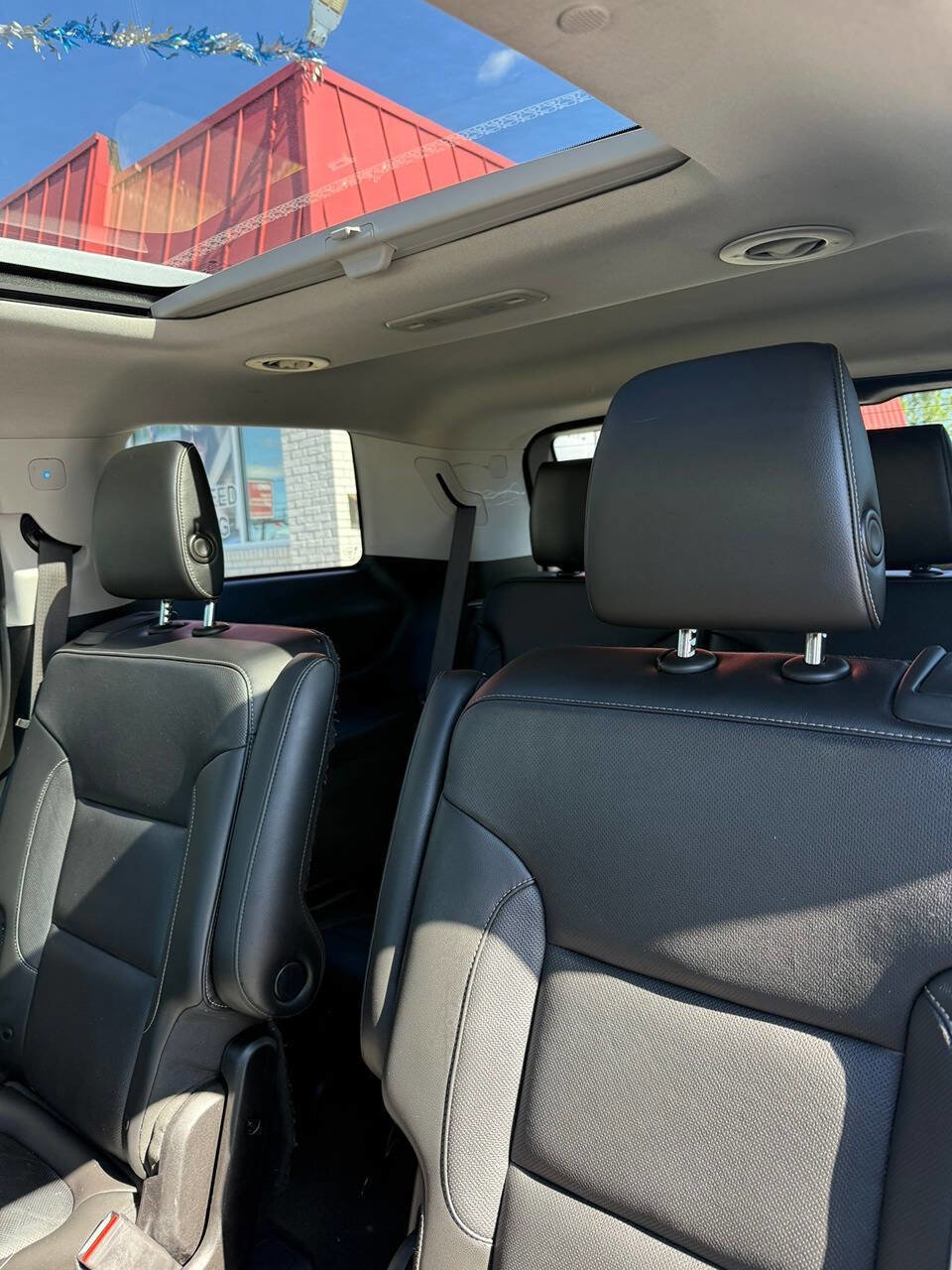 Used 2019 GMC Acadia SLT w/ LPO, Black Accent Package image 15