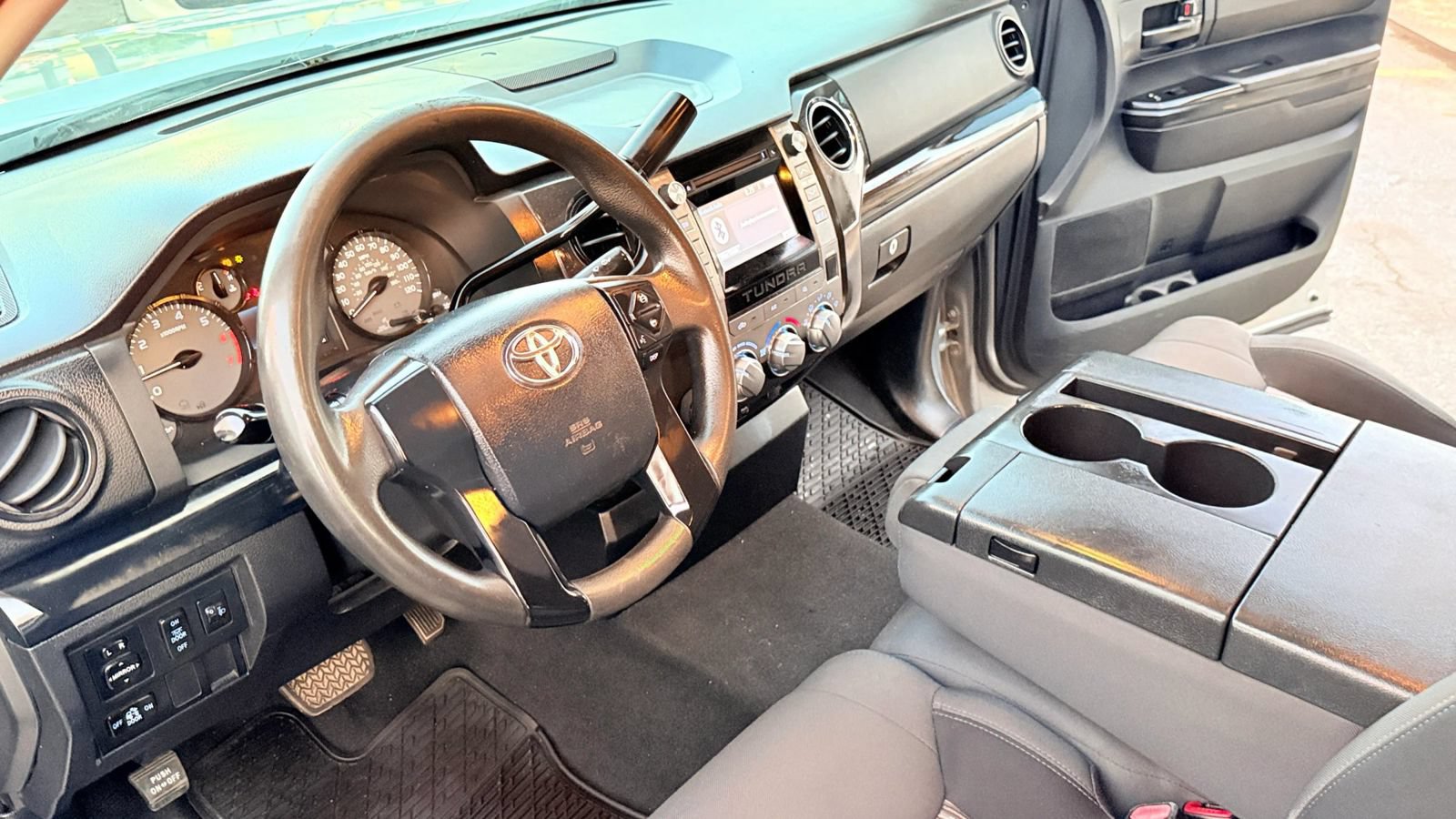 Used 2014 Toyota Tundra SR AWD/4WD image 7