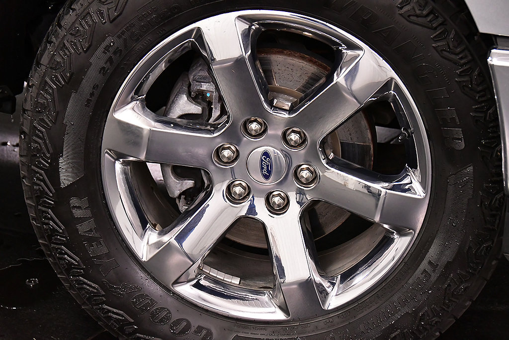 Used 2021 Ford F150 Lariat w/ Equipment Group 502A High AWD/4WD image 9