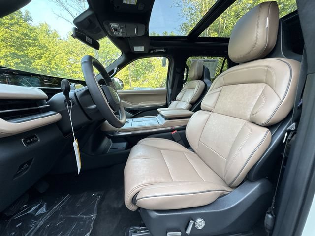 New 2027 Lincoln Navigator Black Label AWD/4WD image 11