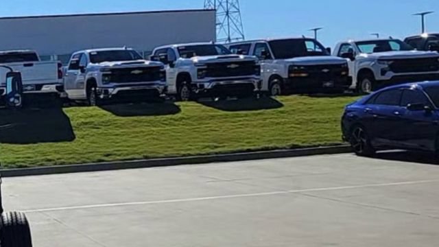 New 2024 Chevrolet Low Cab Forward RWD image 7