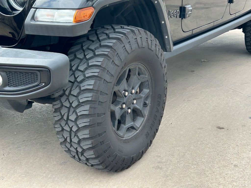 Used 2022 Jeep Gladiator Willys image 9