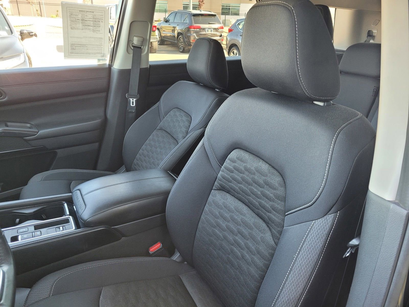 Used 2024 Nissan Pathfinder SV image 22