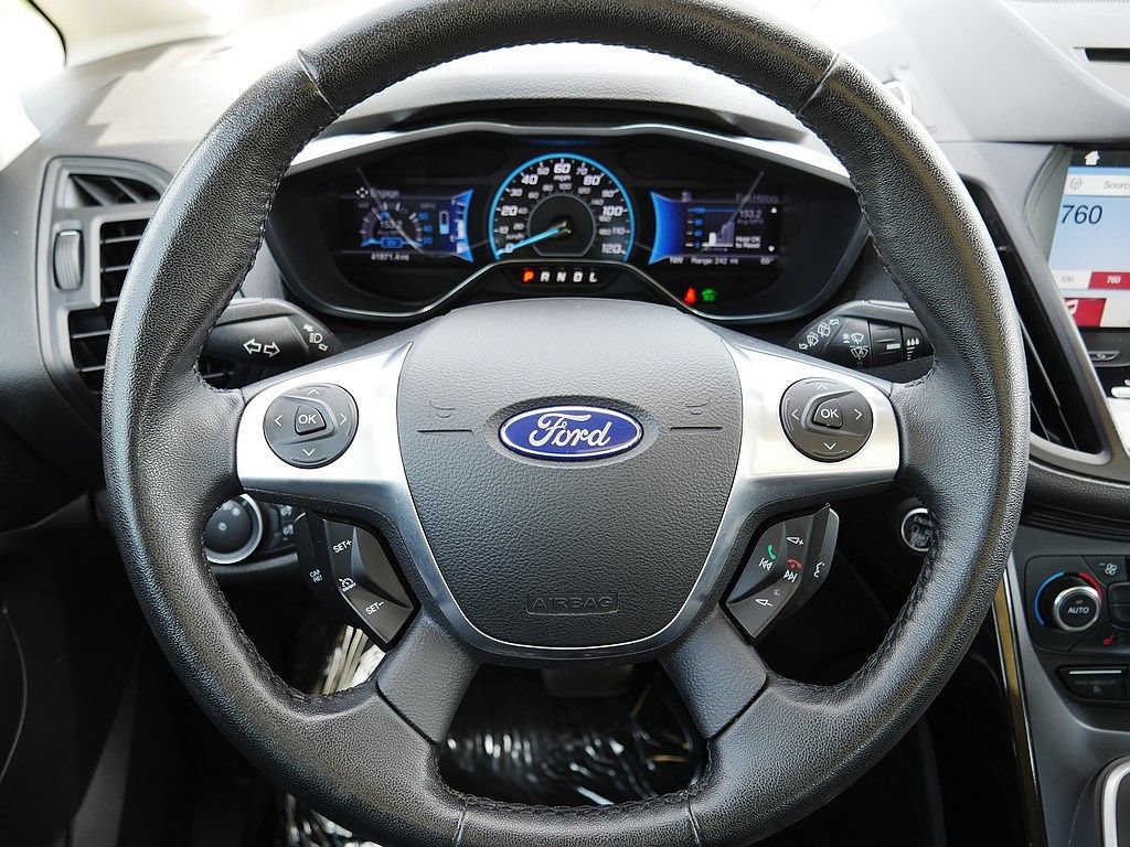 Used 2017 Ford C-MAX Energi Titanium w/ Equipment Group 501A FWD image 19