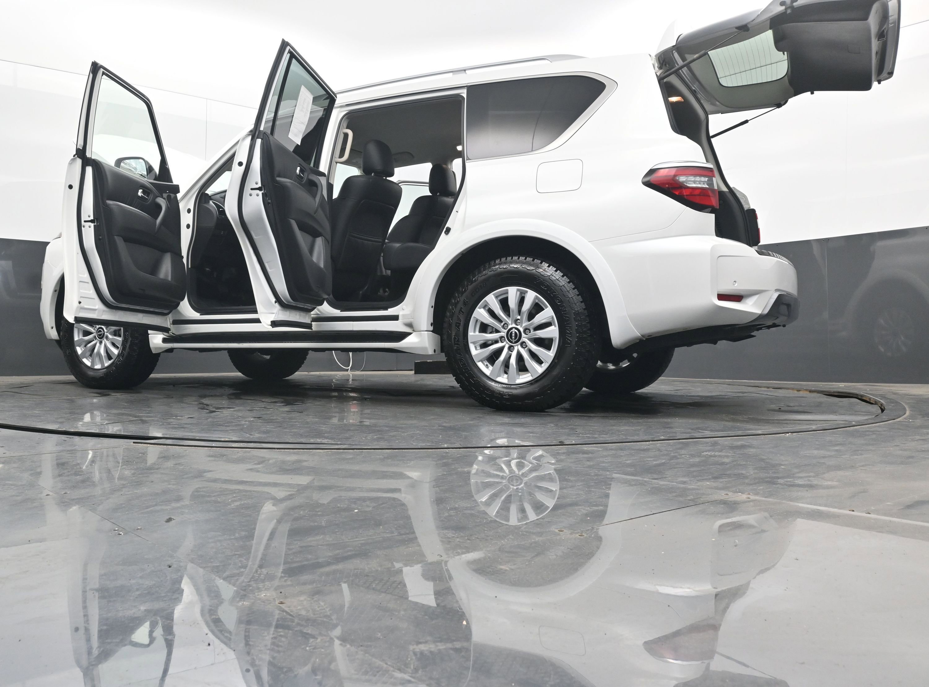 Certified 2024 Nissan Armada SV image 42