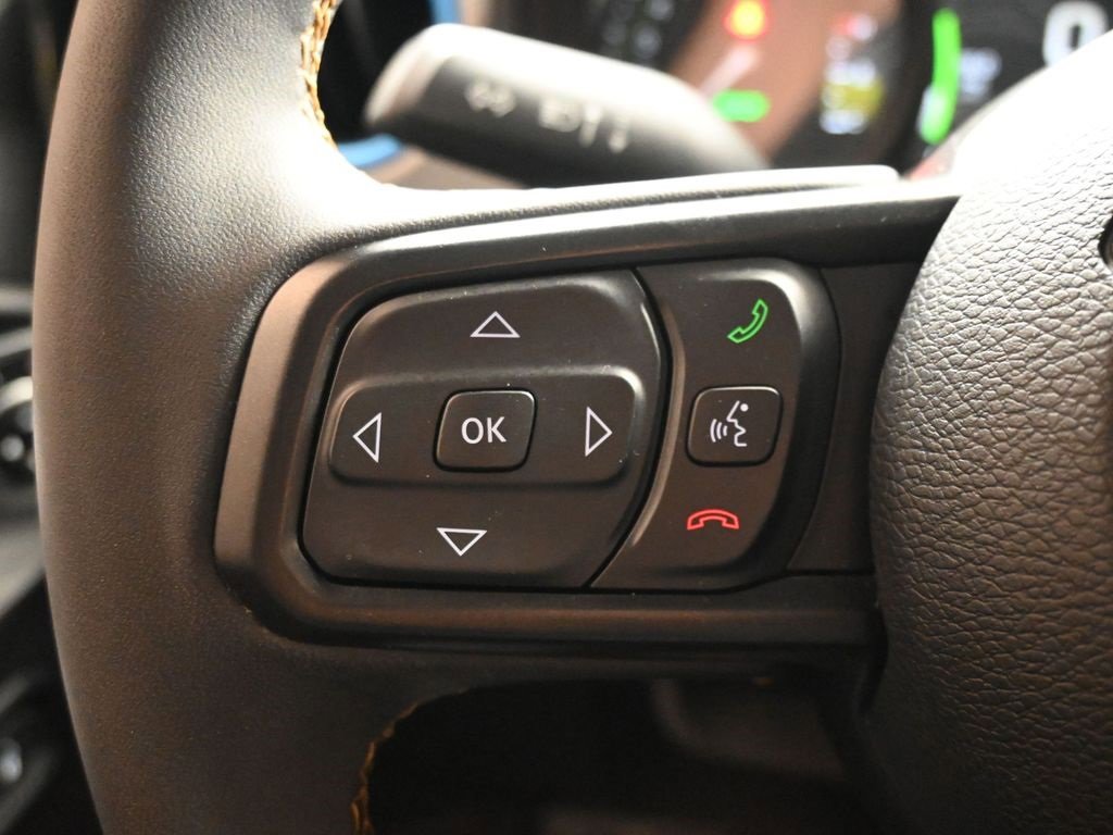 Used 2024 Jeep Wrangler Unlimited w/ Convenience Group image 23