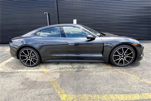 New 2025 Porsche Taycan image 11