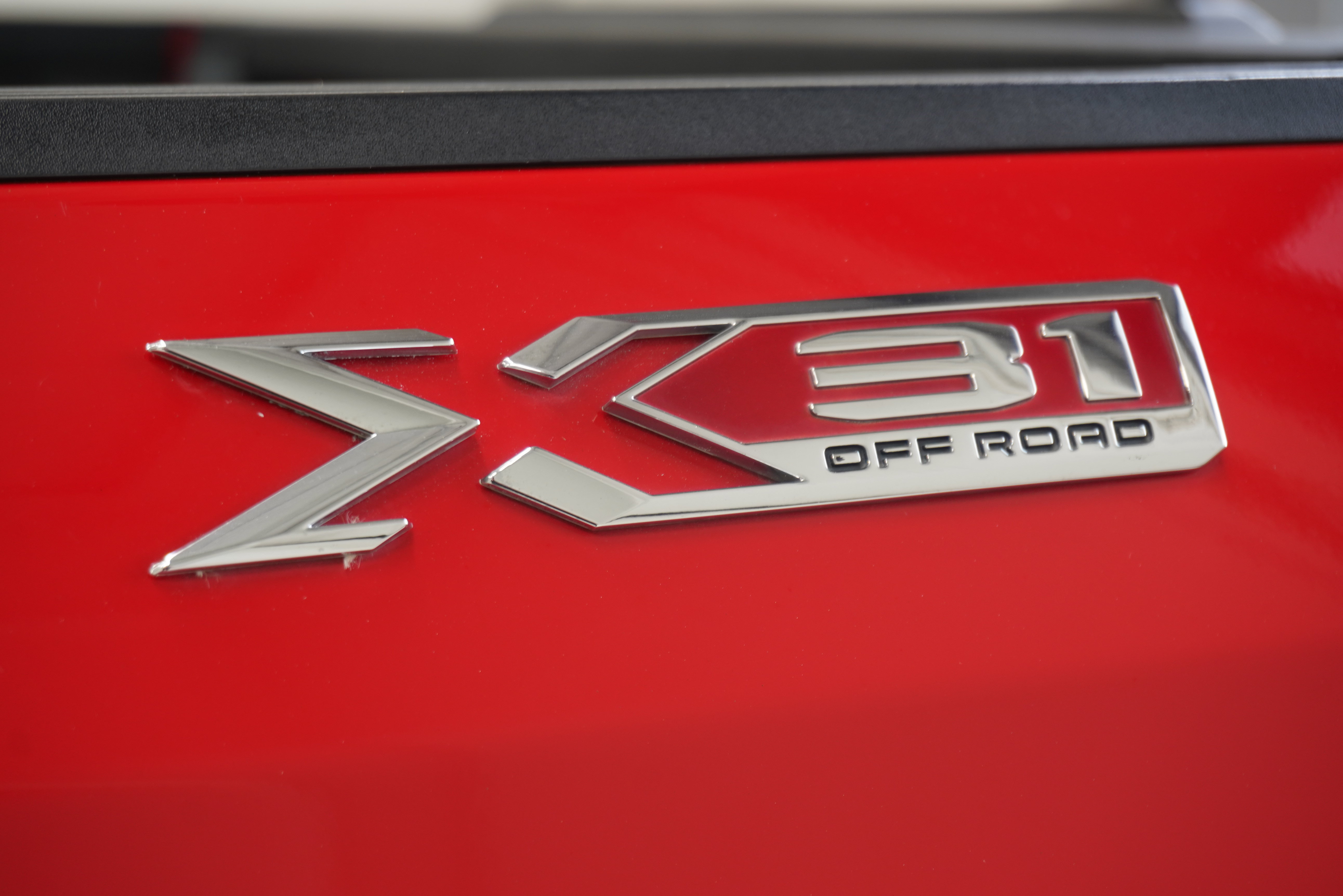 Used 2019 GMC Sierra 1500 SLT AWD/4WD image 8