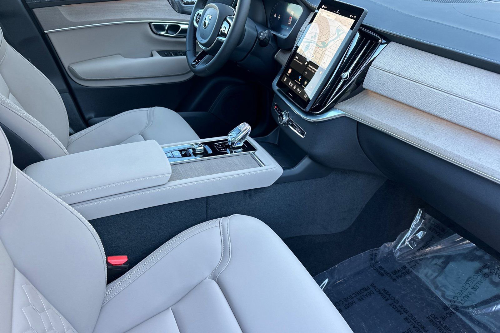 New 2026 Volvo XC90 B5 Plus w/ Protection Package image 19