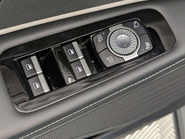 Used 2024 Lincoln Nautilus Reserve image 12