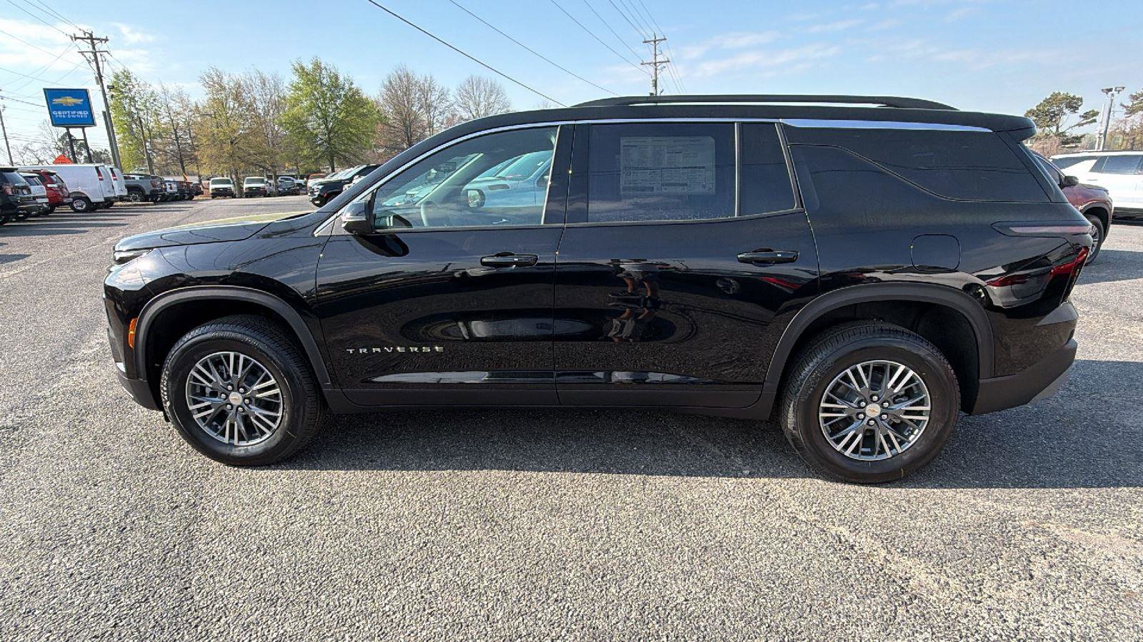 New 2026 Chevrolet Traverse LT image 8