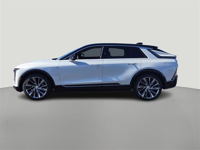 New 2025 Cadillac Lyriq Luxury image 2