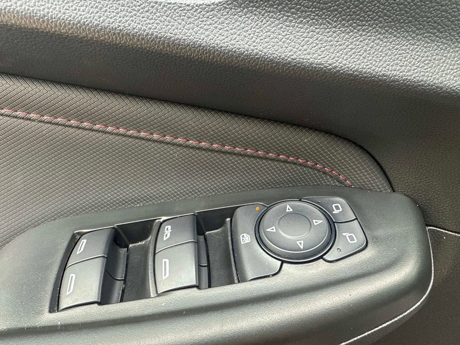 Used 2022 Chevrolet TrailBlazer RS FWD image 17