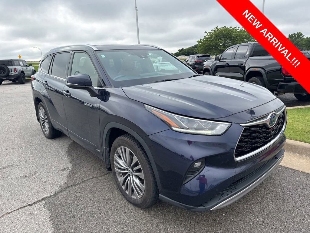 Used 2021 Toyota Highlander Platinum AWD/4WD video 1