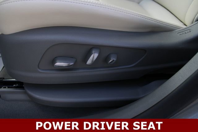 Certified 2025 Cadillac XT6 Premium Luxury AWD/4WD image 3