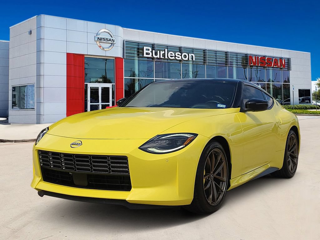 Certified 2023 Nissan Z w/ Floor Mat Package (L93) RWD image 1
